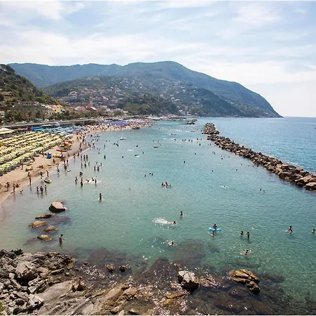 2 Bedroom Nice Home In San Saturnino-Moneglia 別荘 *